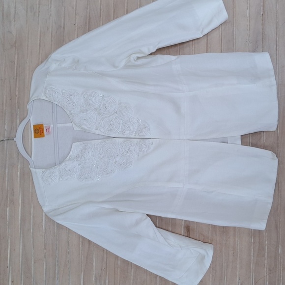 Ruby Rd. Winter White Linen Blend Rosette Detail Beaded Embellished Light Jacket - Picture 1 of 14